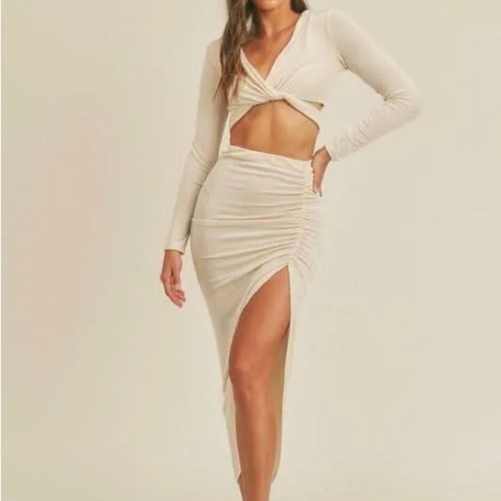 Elegant Cream Ruched Skirt